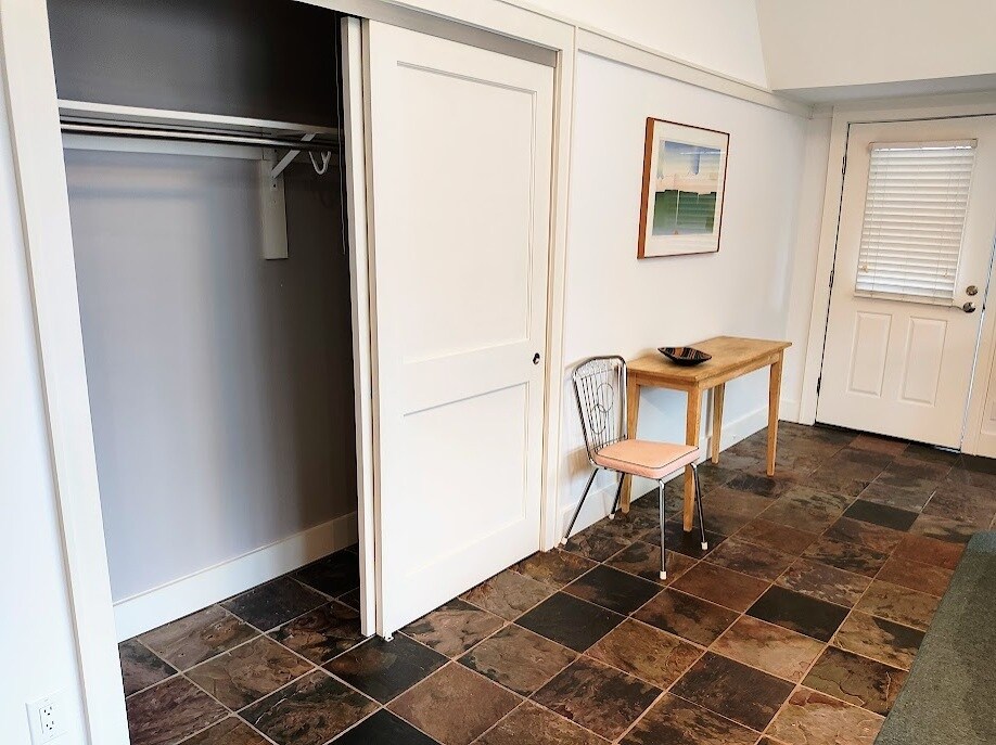 Great Room Closet - 411 N Geneva St