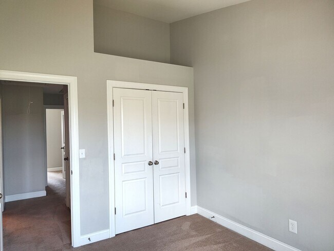 Building Photo - Charming Townhome located in the Settlers Landing Community in Concord NC!