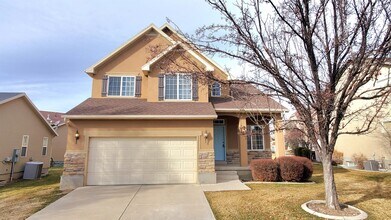 Building Photo - 483 E Apple Blossom Dr