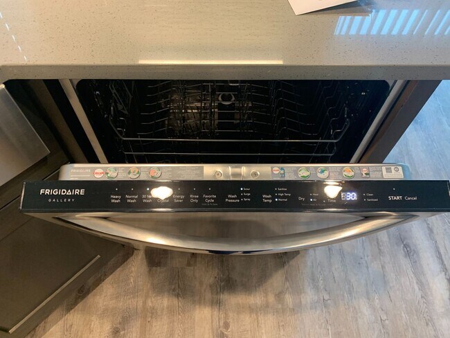 Building Photo - COMING SOON END OF FEB Salmon Creek Legacy Estates....  Front yard care provided - EZ 1/5 & 205 a...