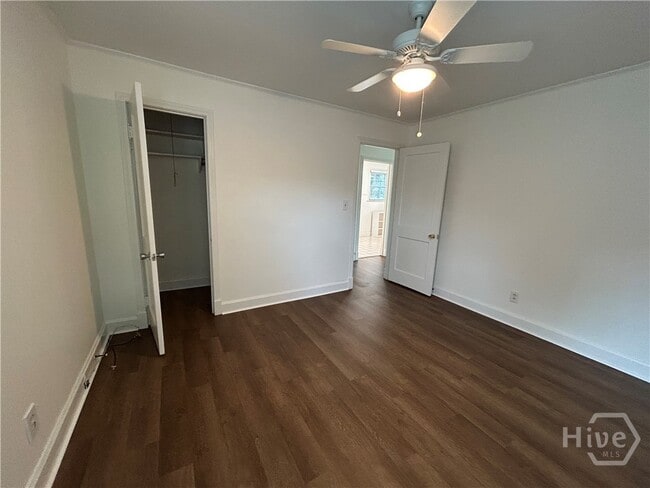 Building Photo - 1506 E 50th St