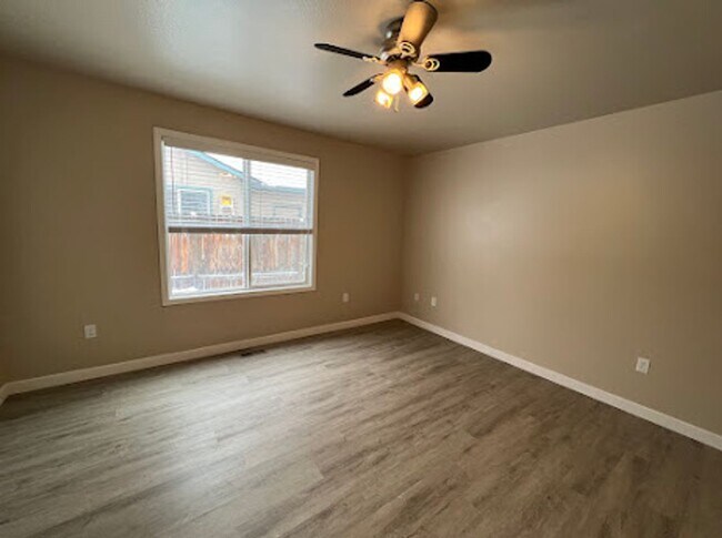 Building Photo - 3 Bedroom 2 Bath Home Close to Micron Available 4/20/26