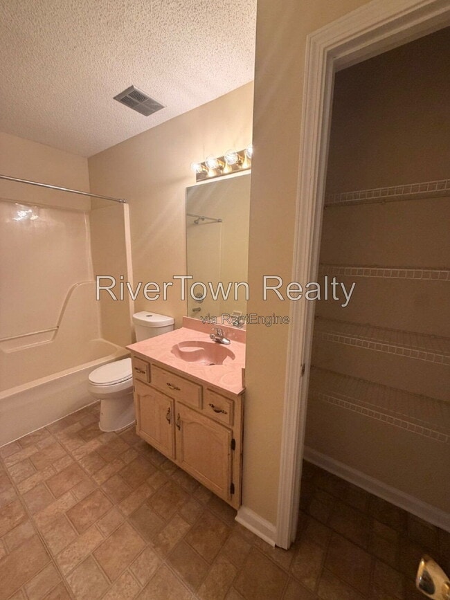 Building Photo - 8364 Mangrove Dr