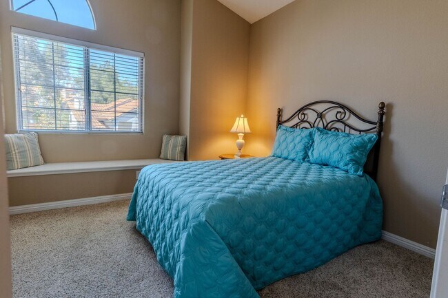 Building Photo - 4 Bedroom Home in The Promenade at La Costa!