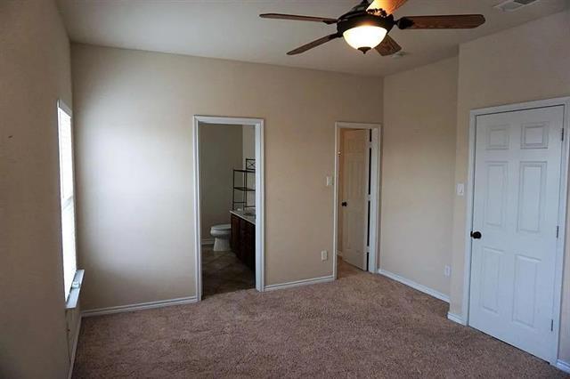 Building Photo - 5828 Clearwater Dr
