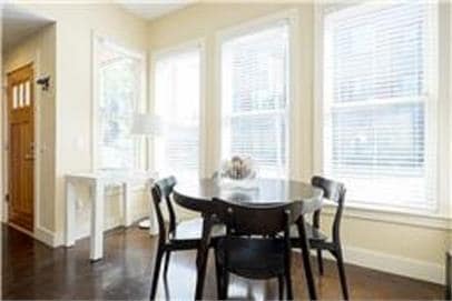 Building Photo - 510 Madison St