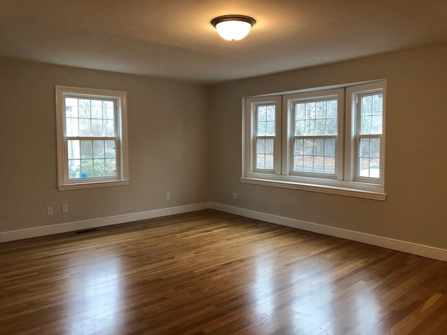 Building Photo - 288 Lagrange St