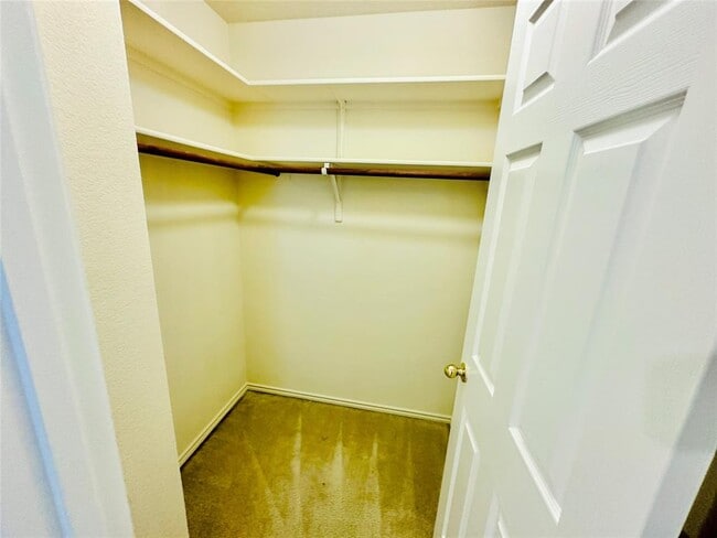 Building Photo - 16216 Castletroy Dr