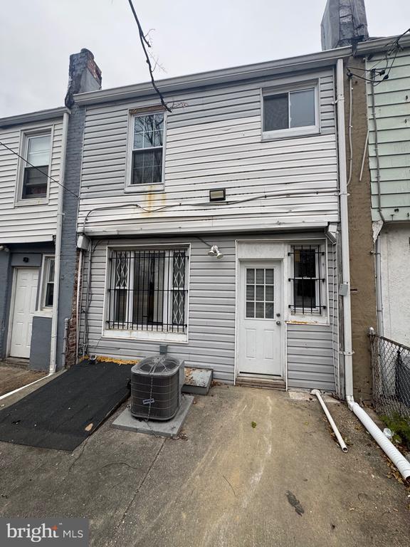 Building Photo - 3221 Lyndale Ave