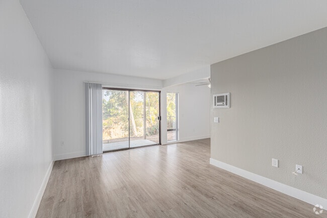 Interior Photo - Canyon Park