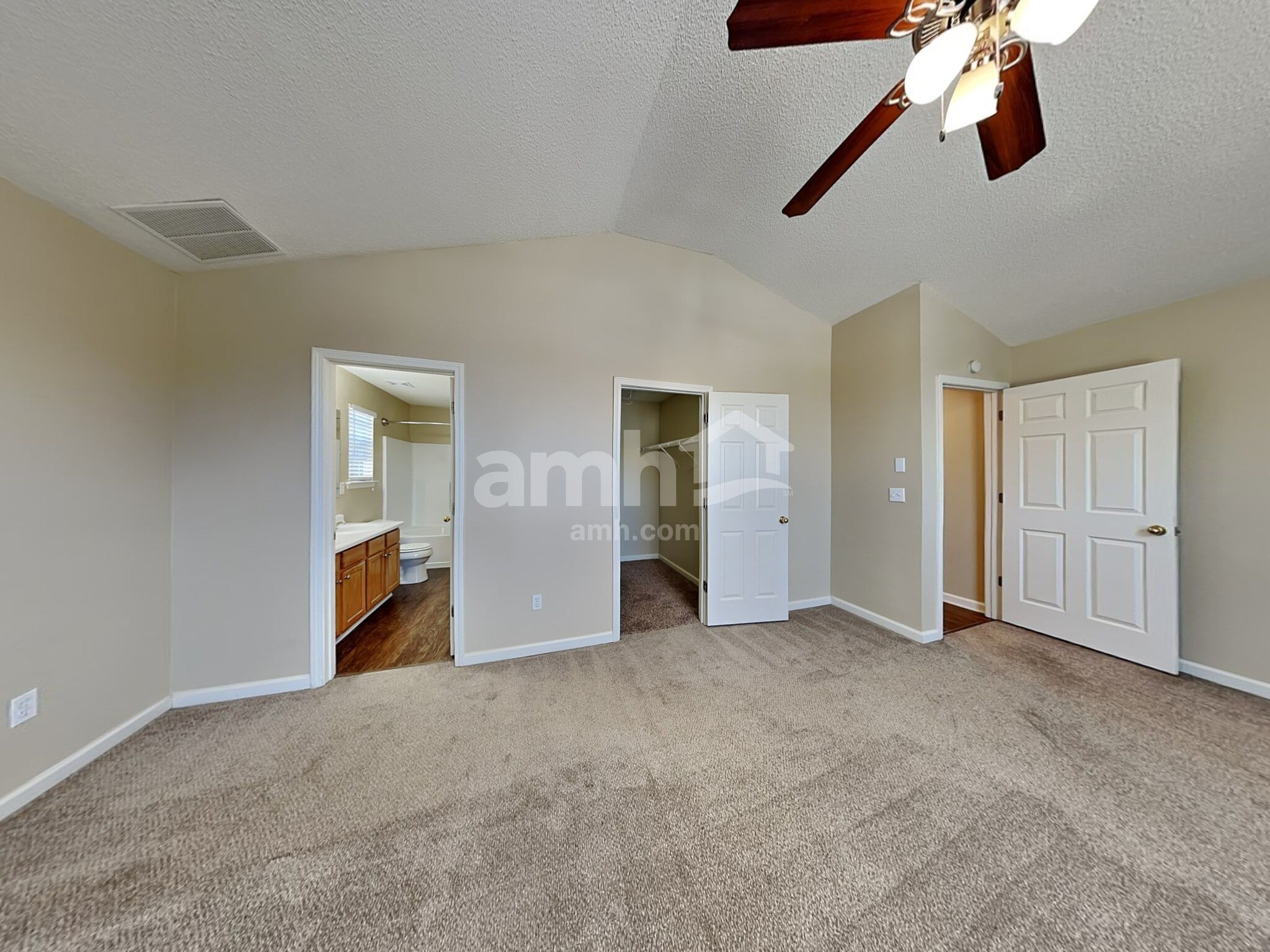 Building Photo - 5029 Kens Ct