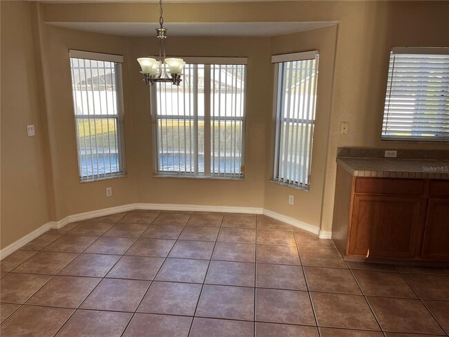 Building Photo - 3814 Regents Way