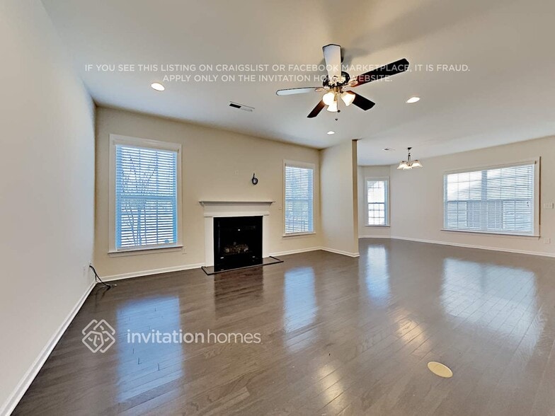 Building Photo - 10672 Sky Chase Ave NW