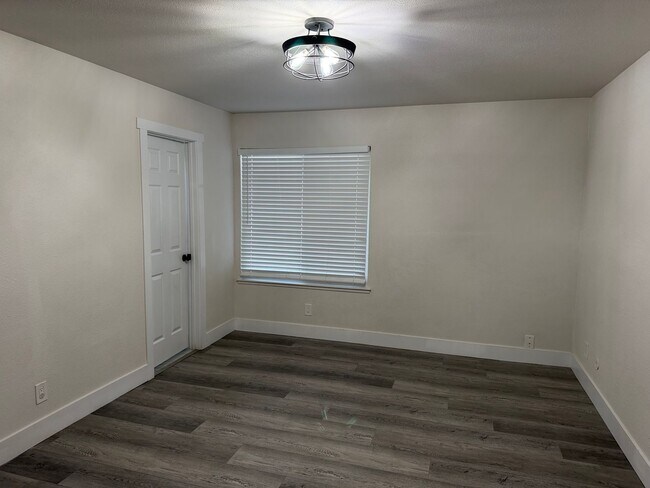 Building Photo - 5204-5206 Karm Way