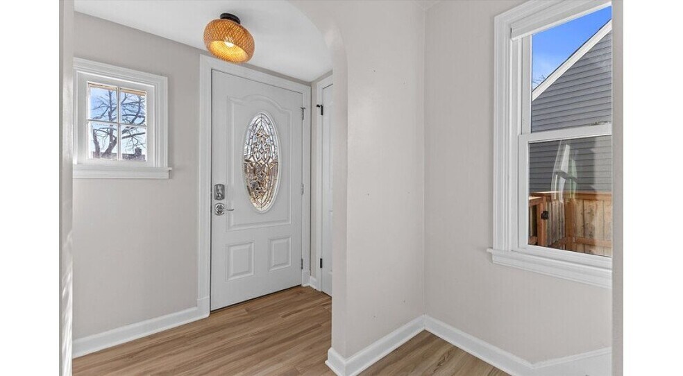 Building Photo - 3223 S 25th St