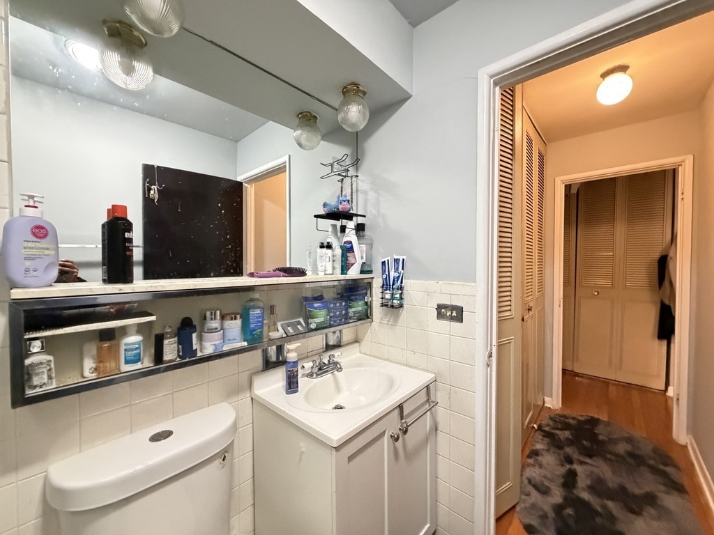 Building Photo - 2620 N Hampden Ct