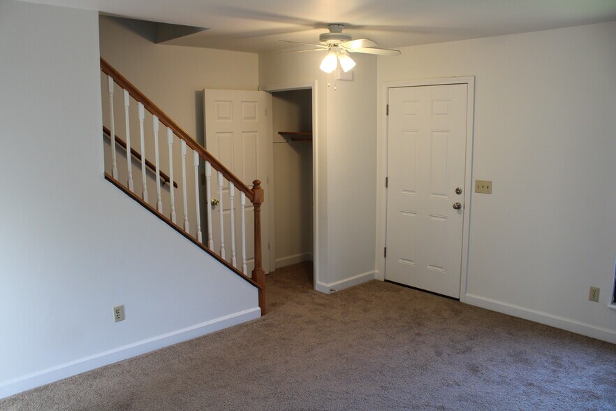 Living Room with coat closet - 817 Cole Blvd
