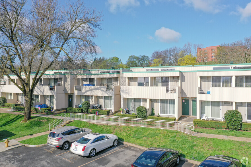 Building Photo - Walnut Hill Apartments 55+ Senior Apartments