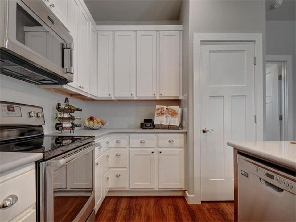 Kitchen - 280A Rose Dr