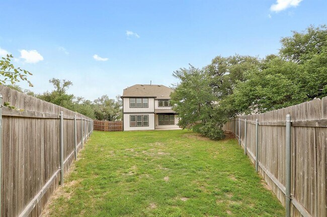 Building Photo - 113 King Thistle Ct