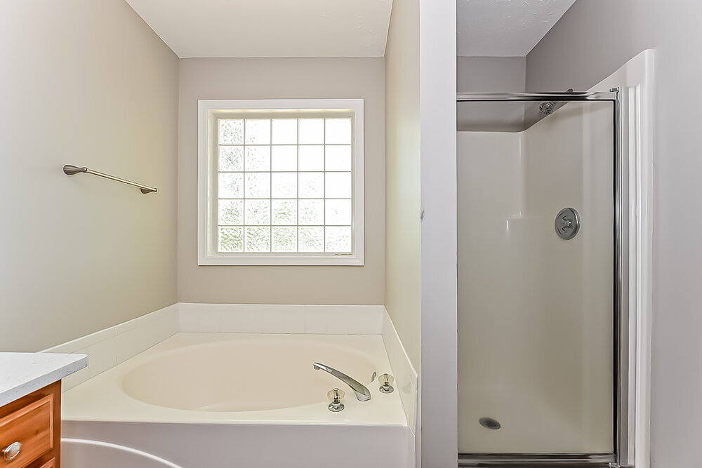 Building Photo - 216 Rivergate Ct