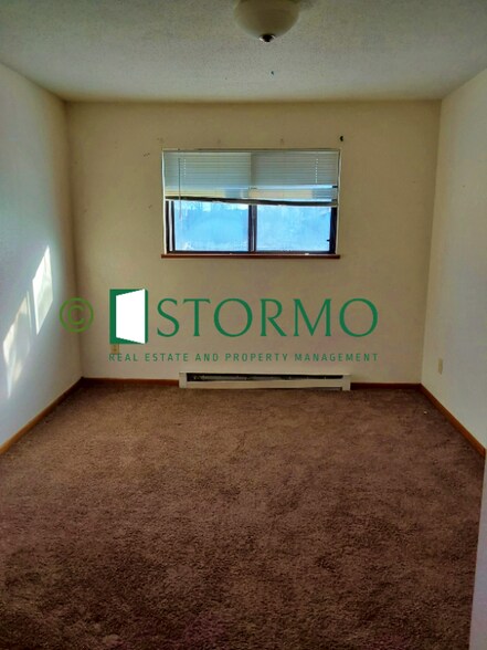 Building Photo - 525 14th St S