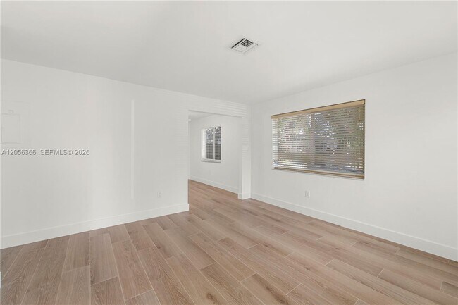 Building Photo - 35 NW 49th Ave