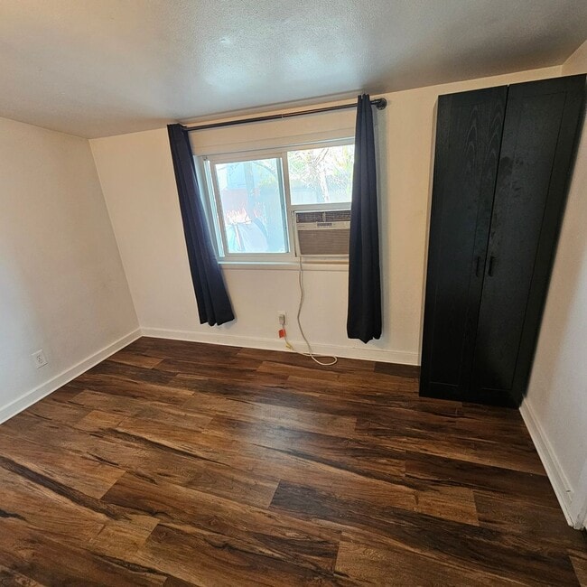 Building Photo - Home For Rent