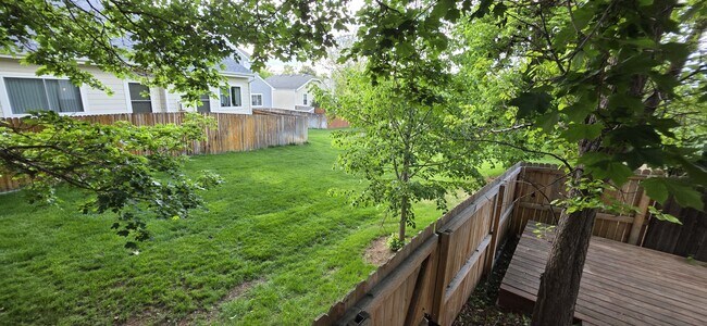 Building Photo - 572 W Jamison Pl