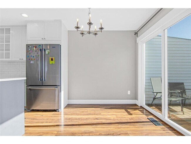 Building Photo - 7445 Borman Ave