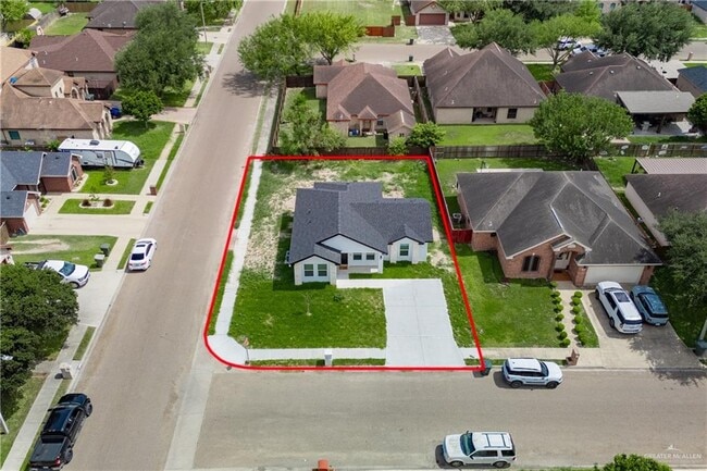 Building Photo - 309 Lilly Dr