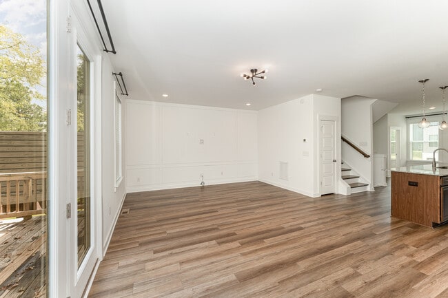 Building Photo - Cornerstone Townes