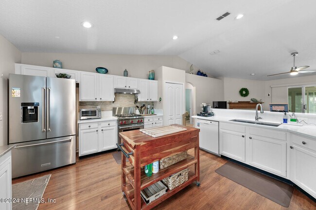 Building Photo - 2389 Glade Springs Dr