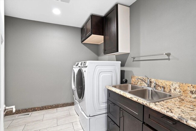 Building Photo - Now Available for Rent – Beautifully Upgra...