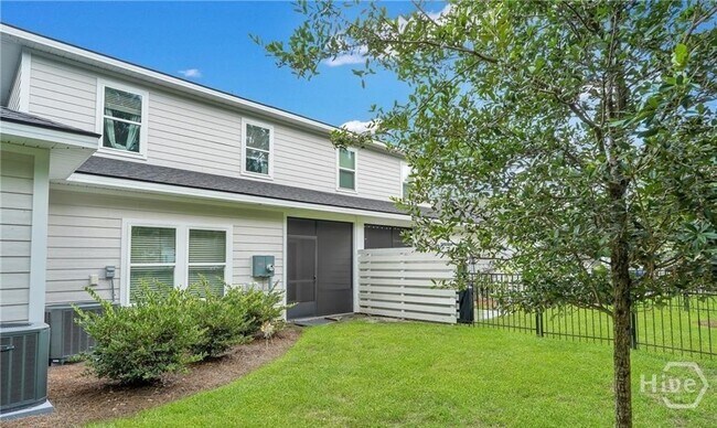 Building Photo - 20 Lower Creek Dr