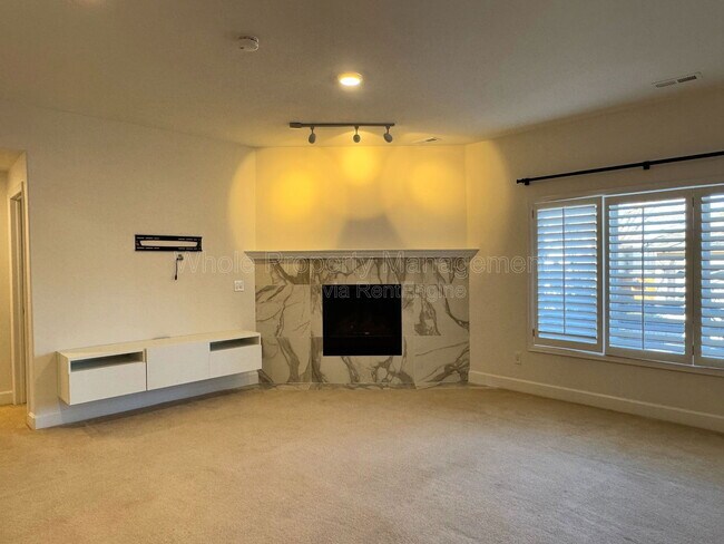 Building Photo - 14973 W 32nd Dr