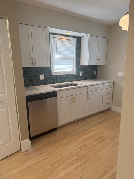 Building Photo - 264 Spring Grove Ave