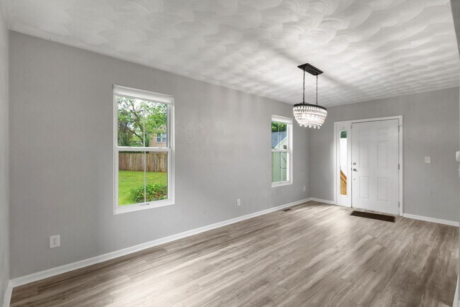 Building Photo - 3 Bed 3.5 Bath Home for Rent in Norfolk!