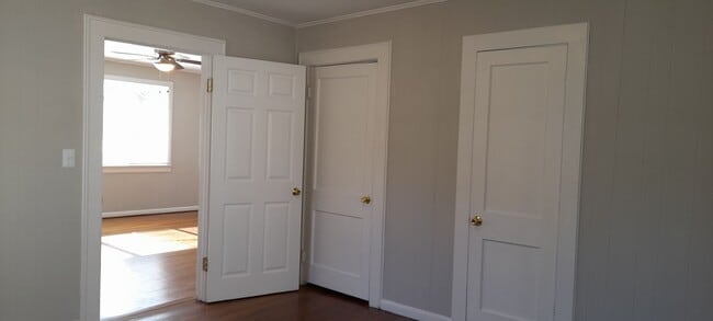 Building Photo - 2 Bedroom 1 bath bungalow in Red Bank TN