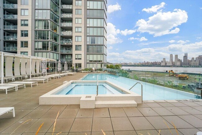 Building Photo - 9 Ave at Port Imperial