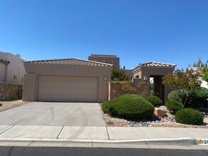 Building Photo - Beautiful Fully Furnished Home for rent in...