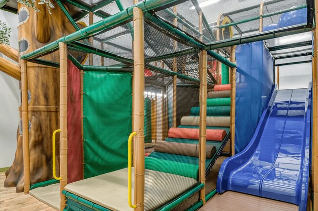 Building Photo - 302 Constitution Ave