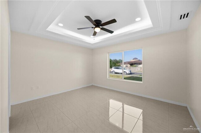 Building Photo - 2308 San Pascual St