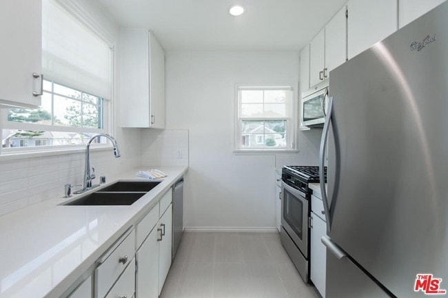 Kitchen - 6843 W 85th Pl