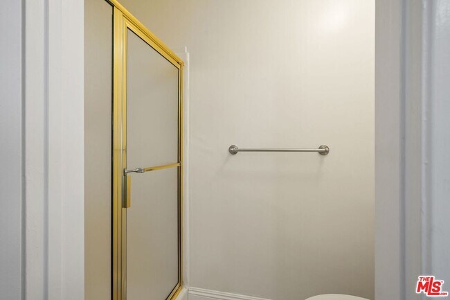 Building Photo - 18103 W Coastline Dr