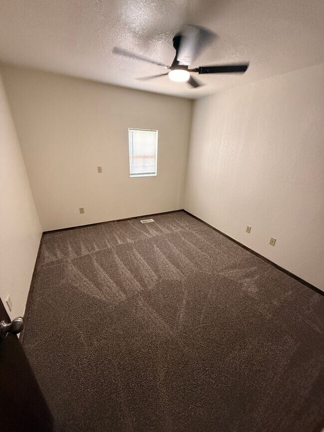 Building Photo - 10213 Shadowridge Dr