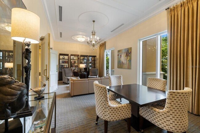 Building Photo - 800 N Tamiami Trl