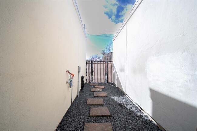 Building Photo - 13403 Preston Cliff Ct