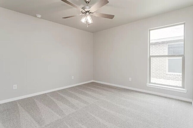 Building Photo - NOW PRE LEASING WITH SUMMER MOVE IN SPECIAL!