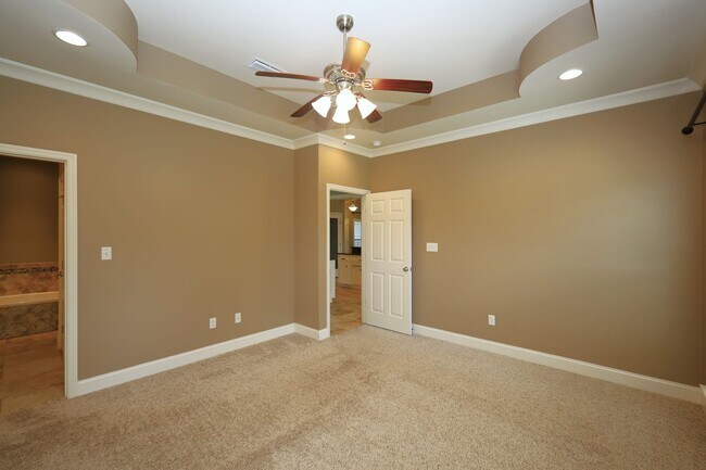 Building Photo - 4634 Amelia Cir